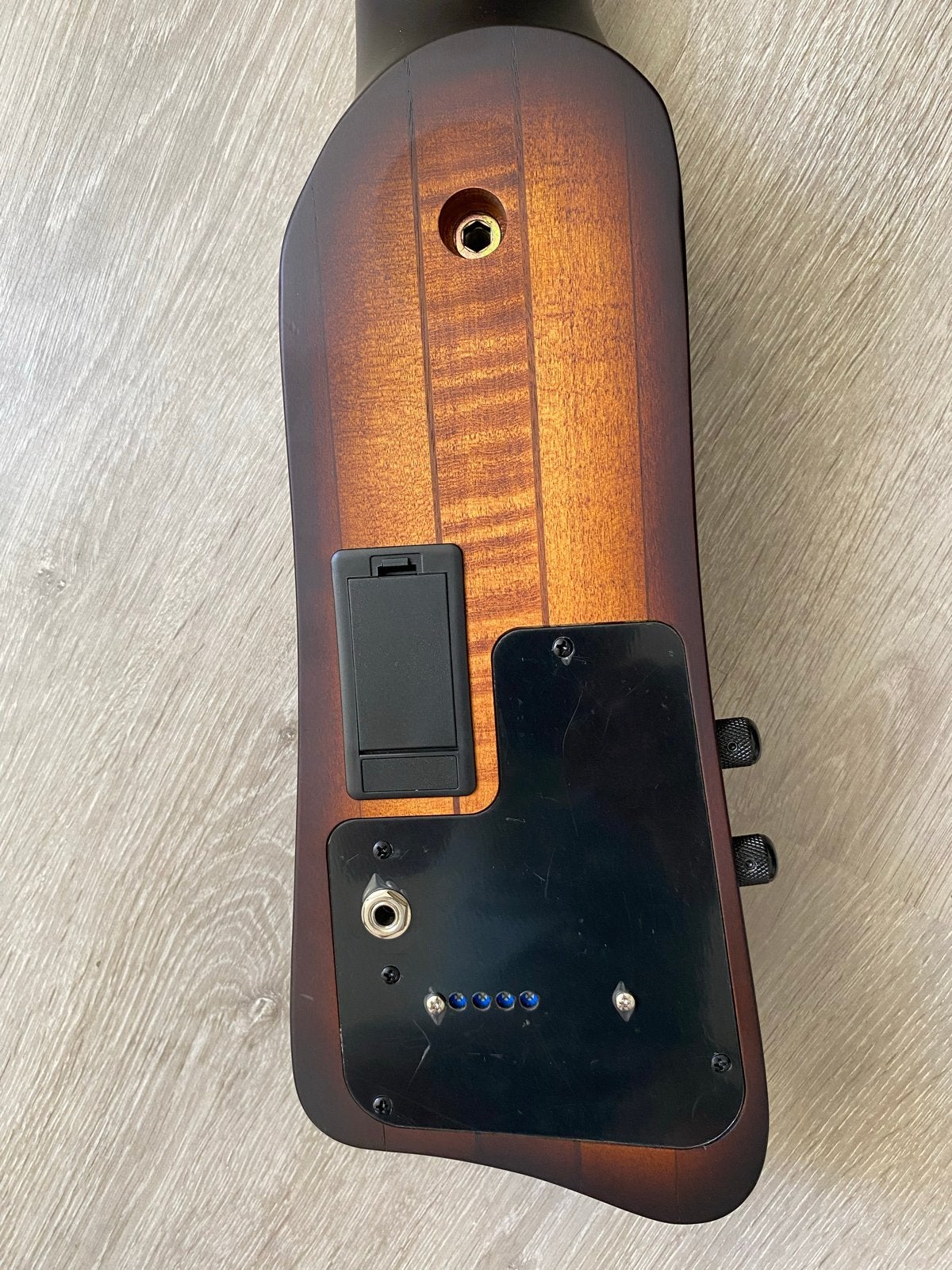 Ibanez Elektrische Contrabass UB804, Muziek en Instrumenten, Ophalen, Zo goed als nieuw, Elektrisch, Fretloos