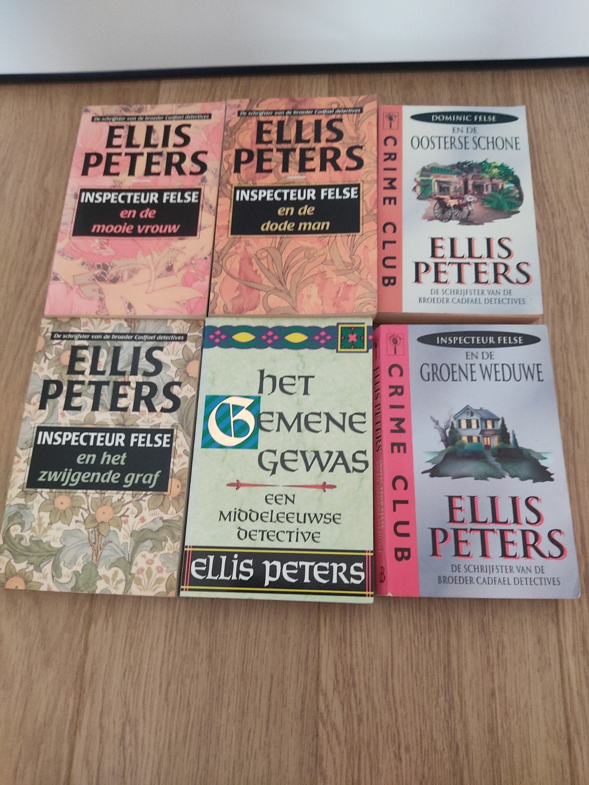 Ellis Peters Boeken - Inspecteur Felse & Cadfael Detectives, Ophalen of Verzenden, Gelezen, Ellis Peters