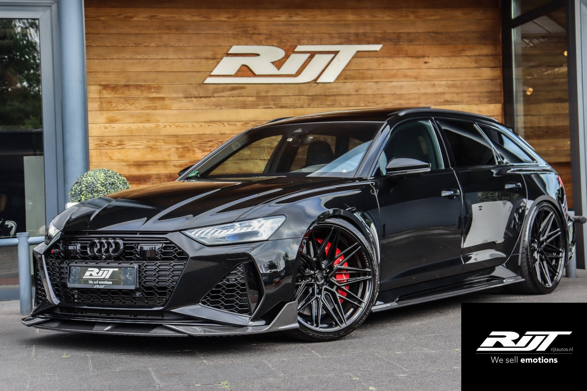 Audi RS6 Avant V8 Quattro *Akrapovic/Eventuri/Carbon Pack/Ce, Automaat, 600 pk, Leder, Vierwielaandrijving