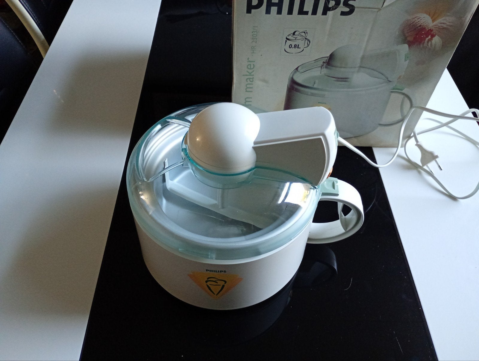Philips IJsmachine HR 2303/1 - Maak zelf heerlijk ijs!, Ophalen, Gebruikt