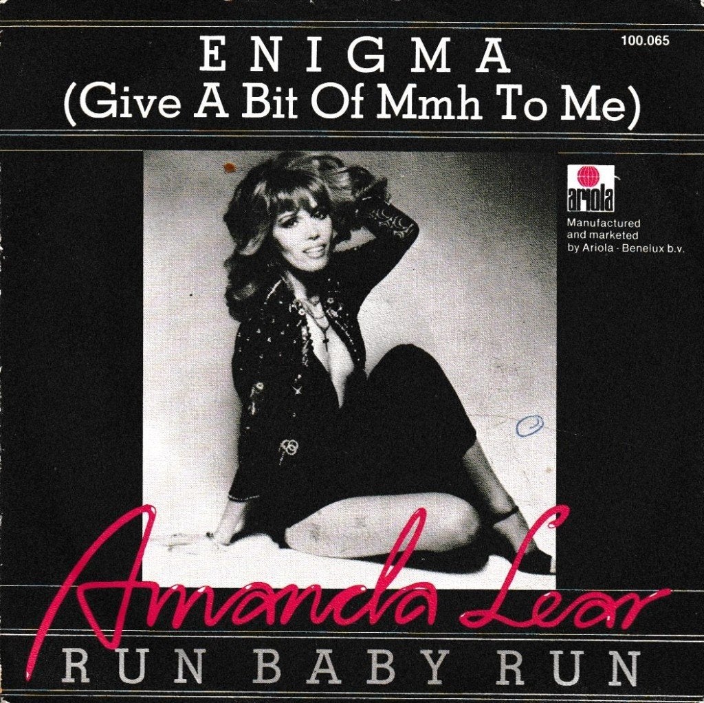 Amanda Lear - Enigma (give a bit of mmh to me), Ophalen of Verzenden, Gebruikt, 7 inch, Pop