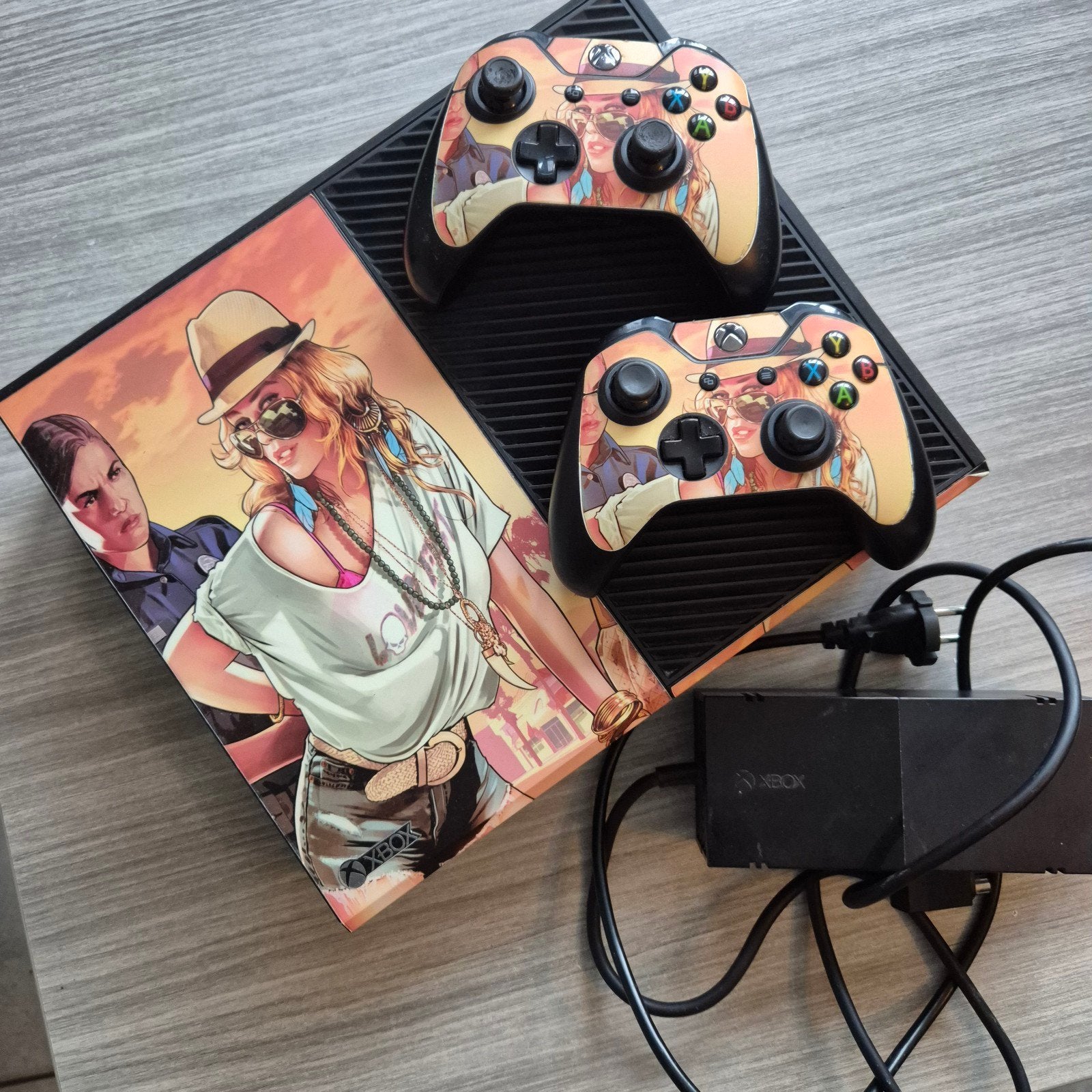 Xbox One Console met  2 controllers, Xbox One, Met 2 controllers, Ophalen of Verzenden, 500 GB
