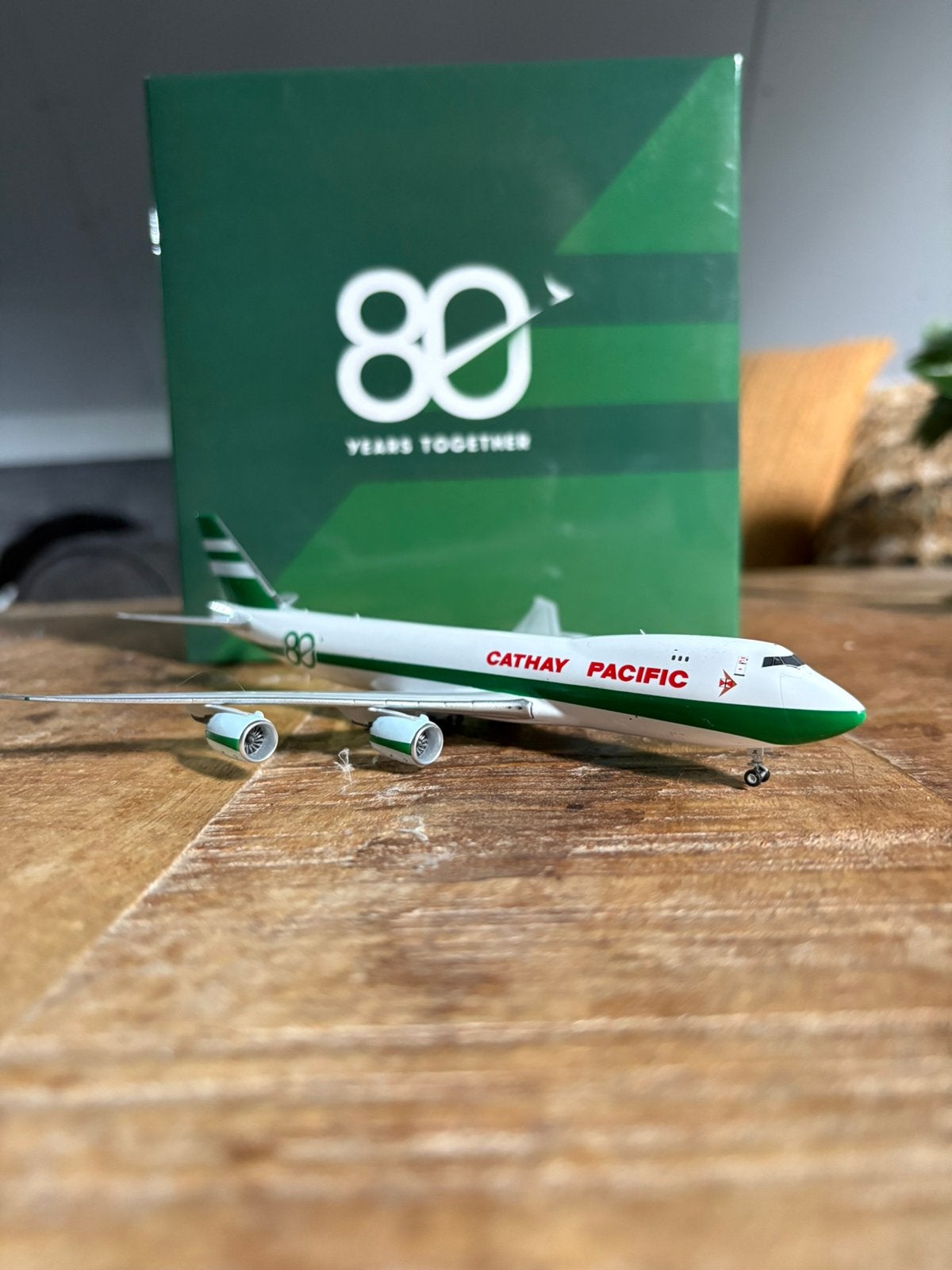 1:400 BOEING 747, Ophalen of Verzenden, Zo goed als nieuw, Schaalmodel