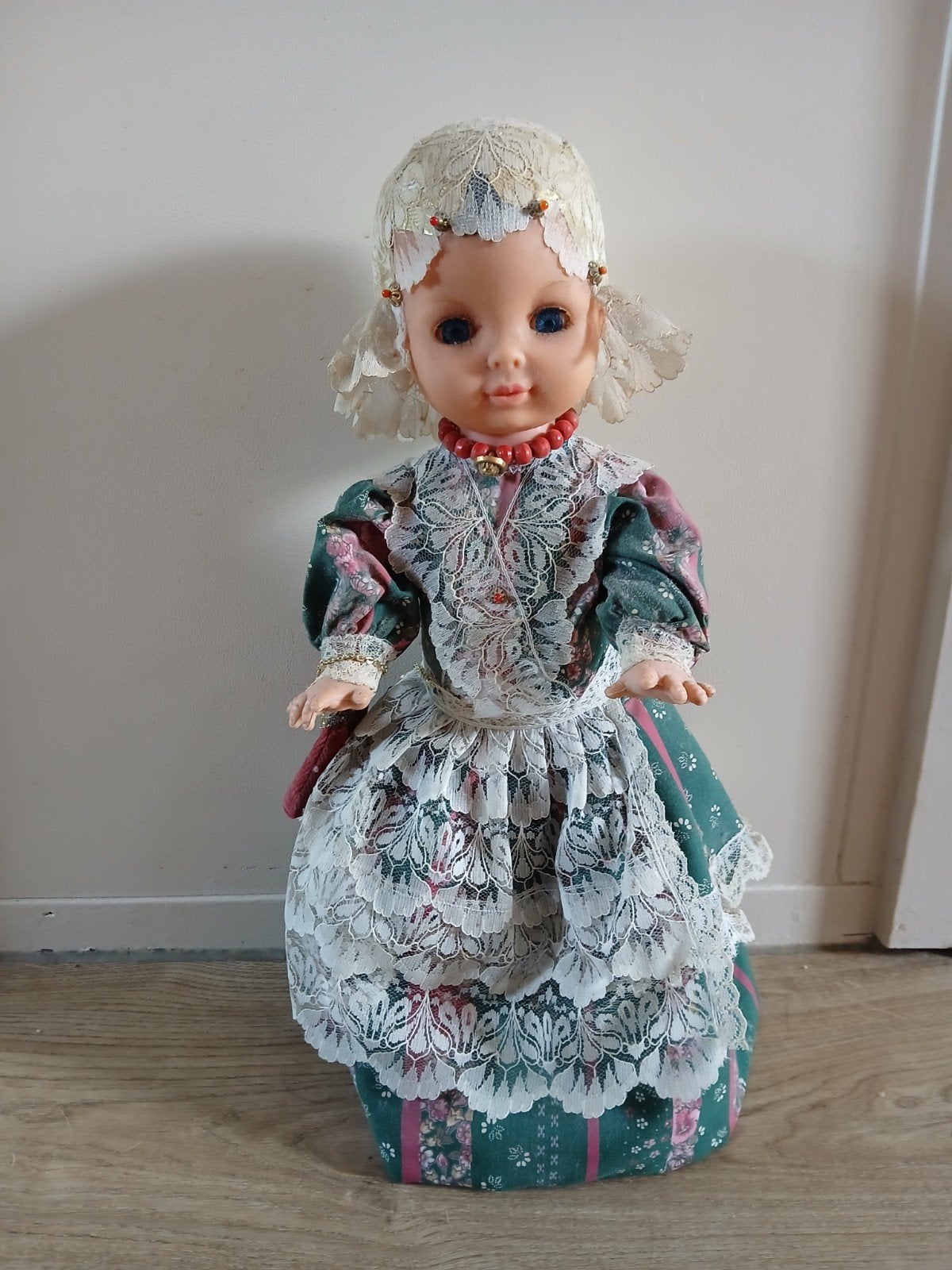 Friese klederdracht pop, Ophalen of Verzenden, Babypop