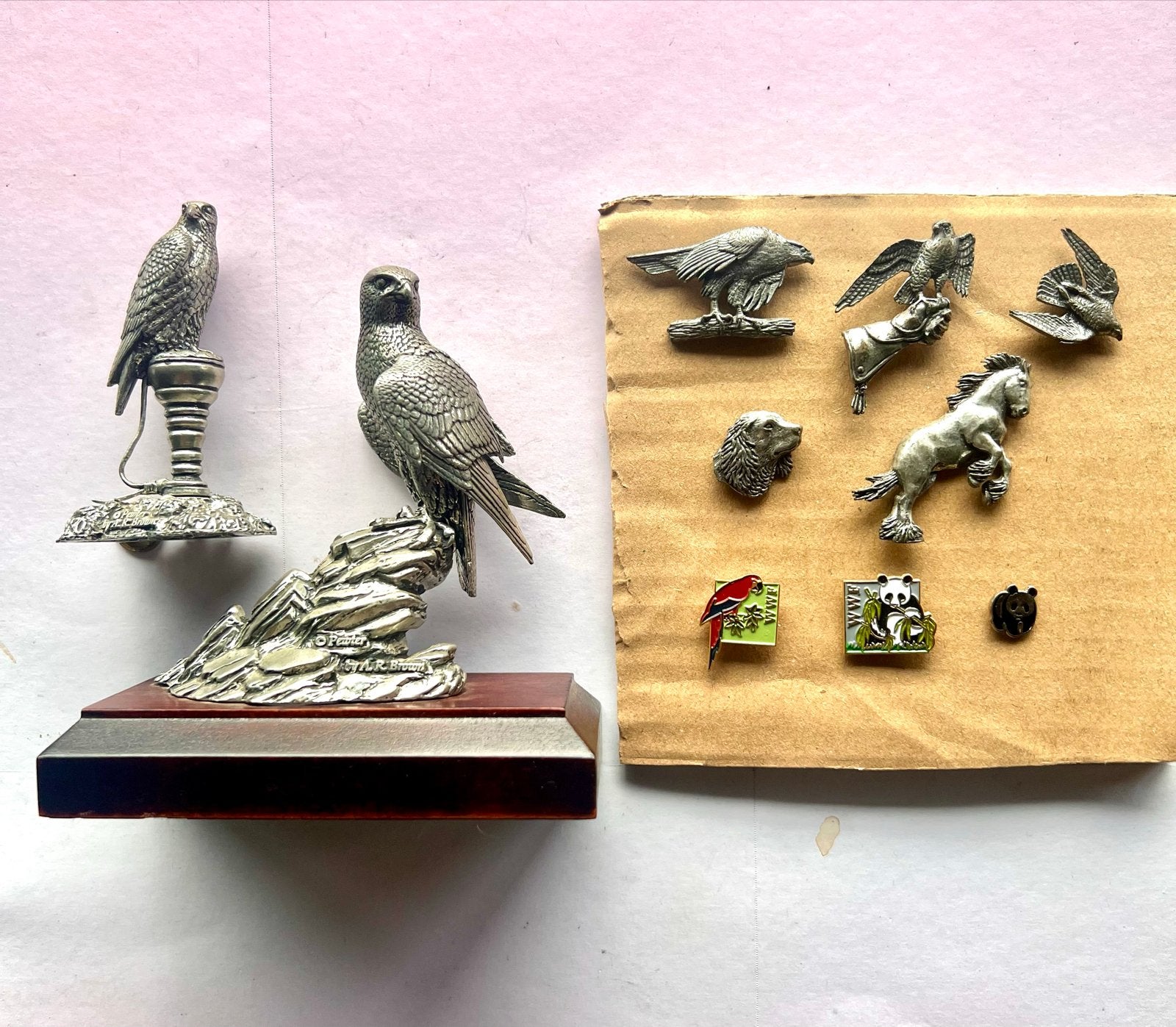 Verzameling tinnen dierenbeeldjes en WWF pins, Ophalen of Verzenden, Gebruikt, Dier