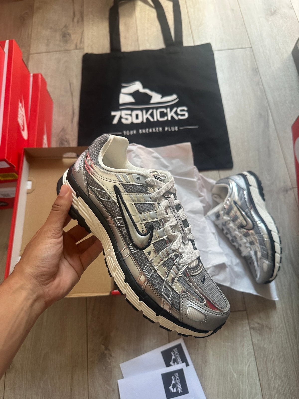 Nike P-6000 Metallic Silver CN0149-001 Maat EU41, Kleding | Dames, Schoenen, Nieuw, Ophalen of Verzenden, Sneakers of Gympen, Nike
