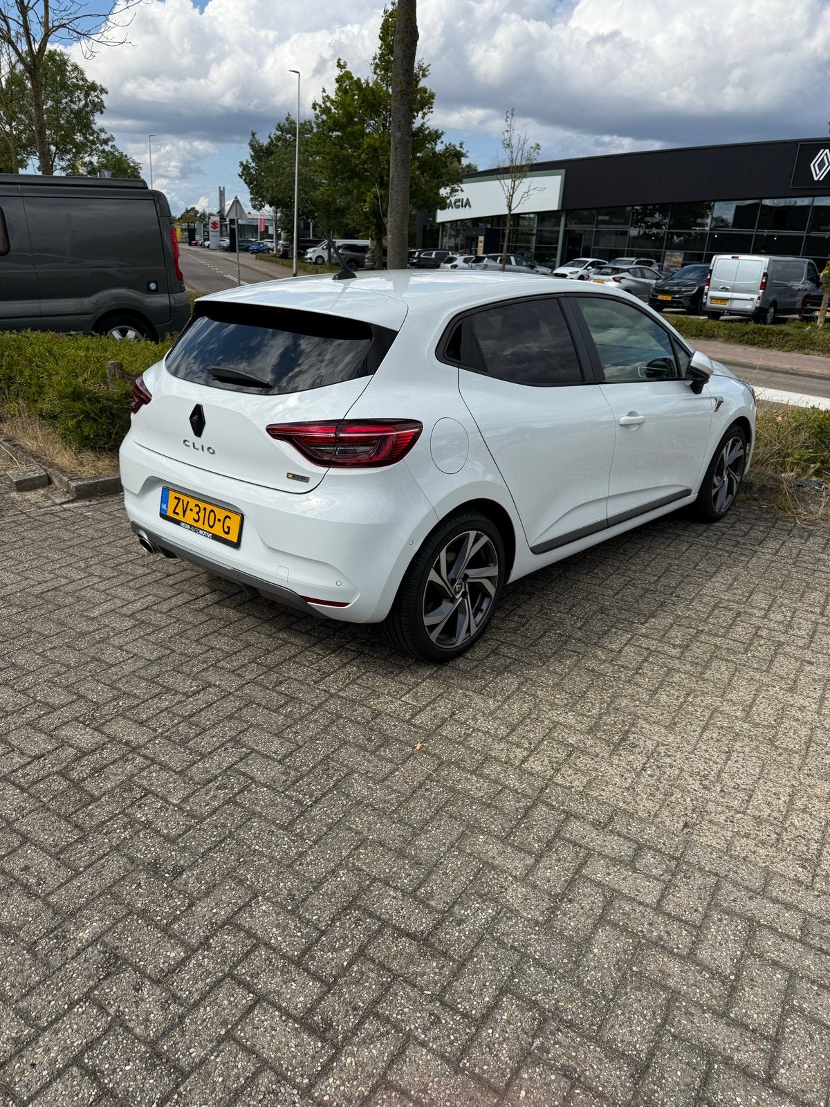Renault Clio 1.0 TCe 100pk R.S. Line | 2019 | Dealer onderh., Voorwielaandrijving, 450 kg, Origineel Nederlands, Handgeschakeld