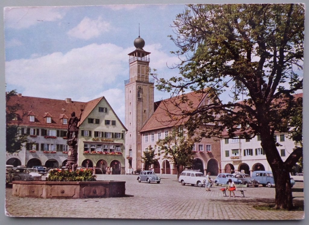 Freudenstadt - Duitsland - Rathaus - oude autos - VW Peugeot, Ophalen of Verzenden, 1960 tot 1980, Gelopen, Duitsland