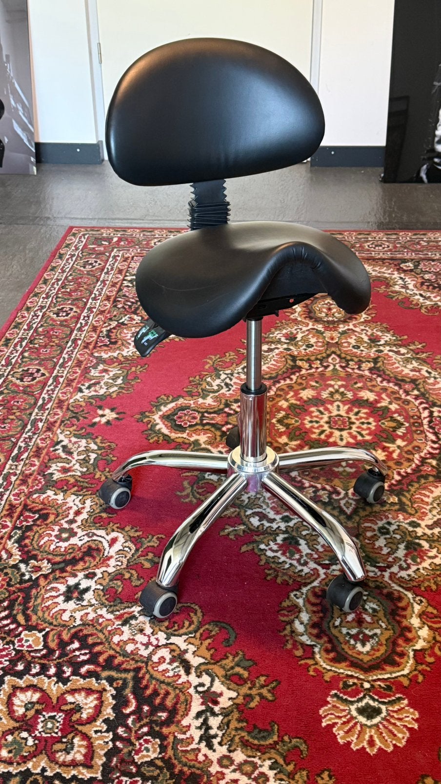 Ergonomische zadelkruk, Huis en Inrichting, Krukjes, Ophalen, Zo goed als nieuw