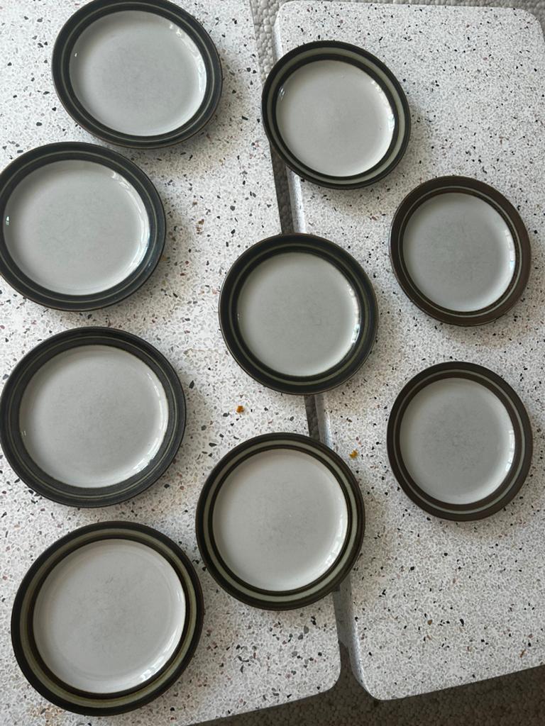 Arabia borden karelia koopje, Huis en Inrichting, Keuken | Servies, Ophalen, Gebruikt, Keramiek, Bord(en)