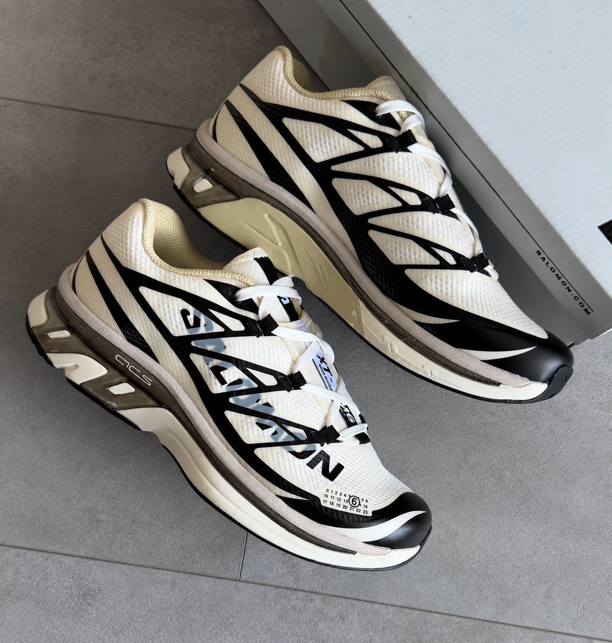 Salomon XT-MM6 x MM6 Maison Margiela Vanilla Ice, Ophalen of Verzenden, Nieuw, Wit, Sneakers of Gympen