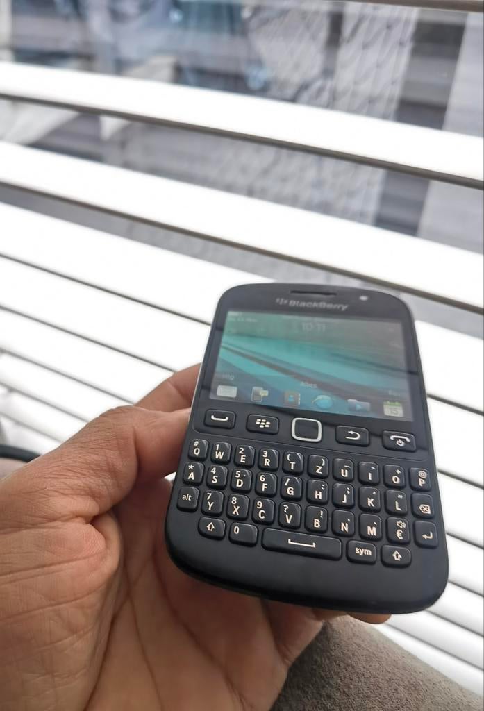 Goedwerkende blackberry curve 9720 black edition met touchsc, Ophalen of Verzenden