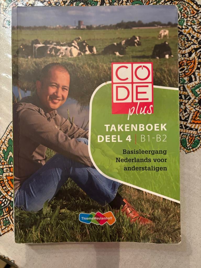 Code Plus Takenboek Deel 4 B1-B2 Nederlands voor anderstalig, Boeken, Ophalen of Verzenden, Gelezen, Non-fictie