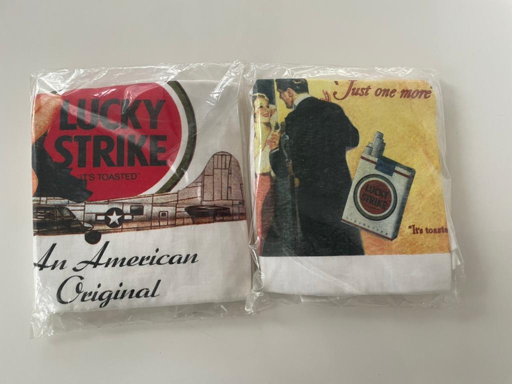 Lucky Strike witte shirts, korte mouw, pin-up print NIEUW, Verzamelen, Rookartikelen, Aanstekers en Luciferdoosjes, Ophalen of Verzenden
