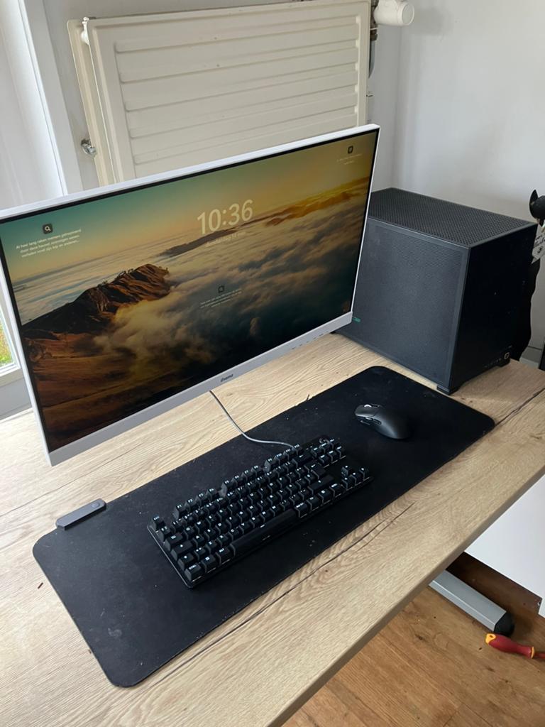 Goede gaming pc rx 5700xt r5500, Ophalen of Verzenden, Zo goed als nieuw