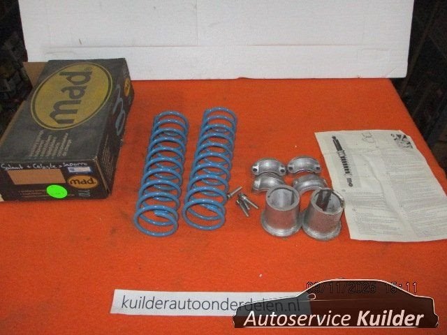 Hulpveren set Mitsubishi Galant Celesta Sapporro sedan  1975, -, Nieuw, Ophalen of Verzenden, Mitsubishi