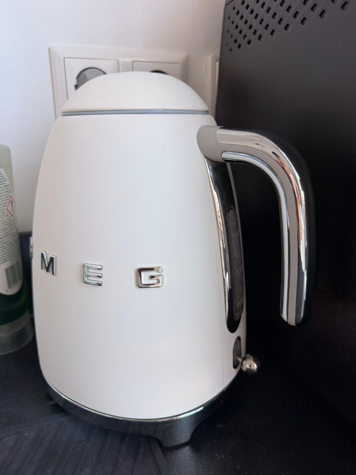 Waterkoker smeg, Witgoed en Apparatuur, Waterkokers, 1 tot 2 liter, Ophalen of Verzenden, Zo goed als nieuw