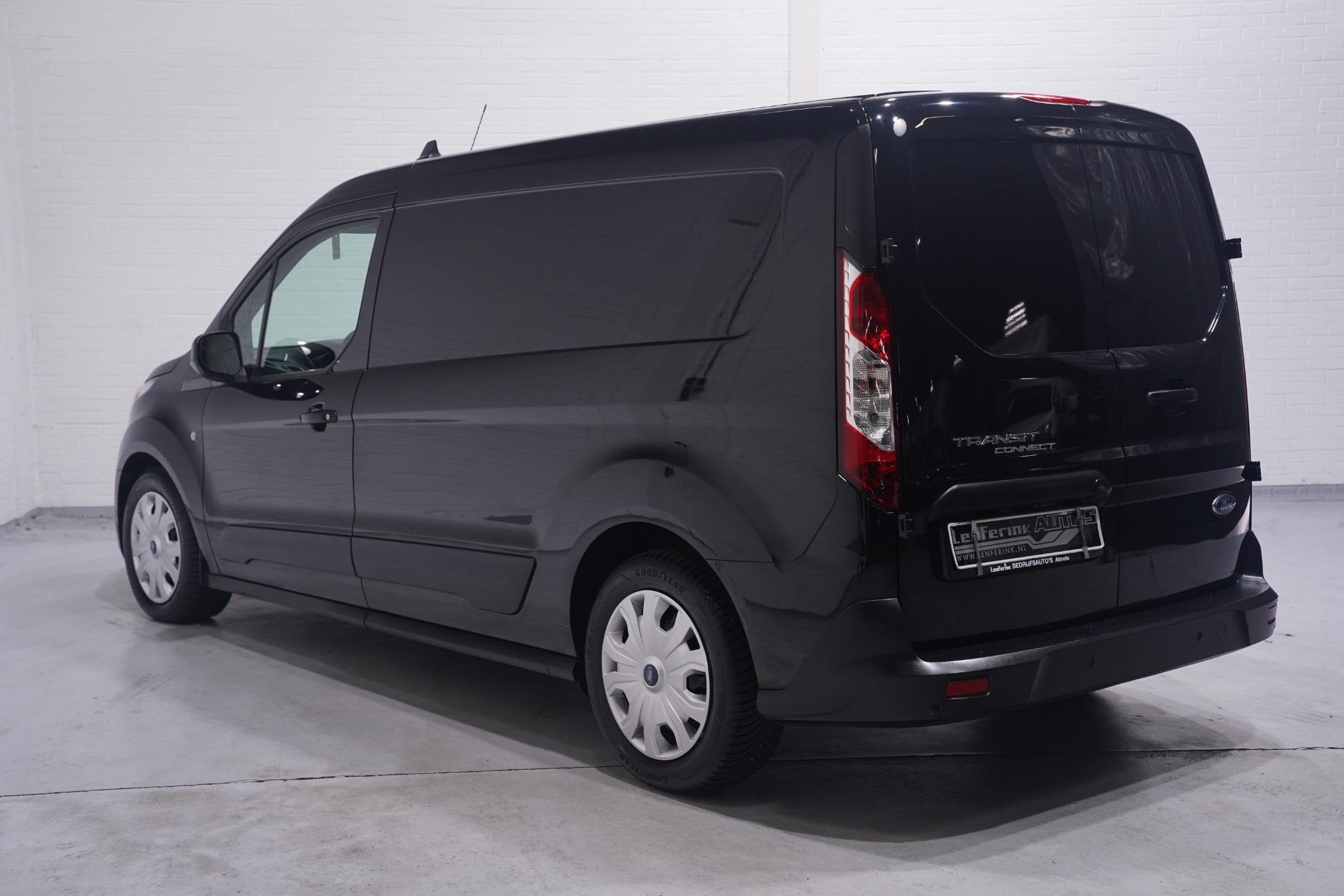 Ford Transit Connect 1.5 TDCi 100 pk L2 Navi, Camera, Opberg, Auto's, Voorwielaandrijving, Gebruikt, Zwart, Bedrijf