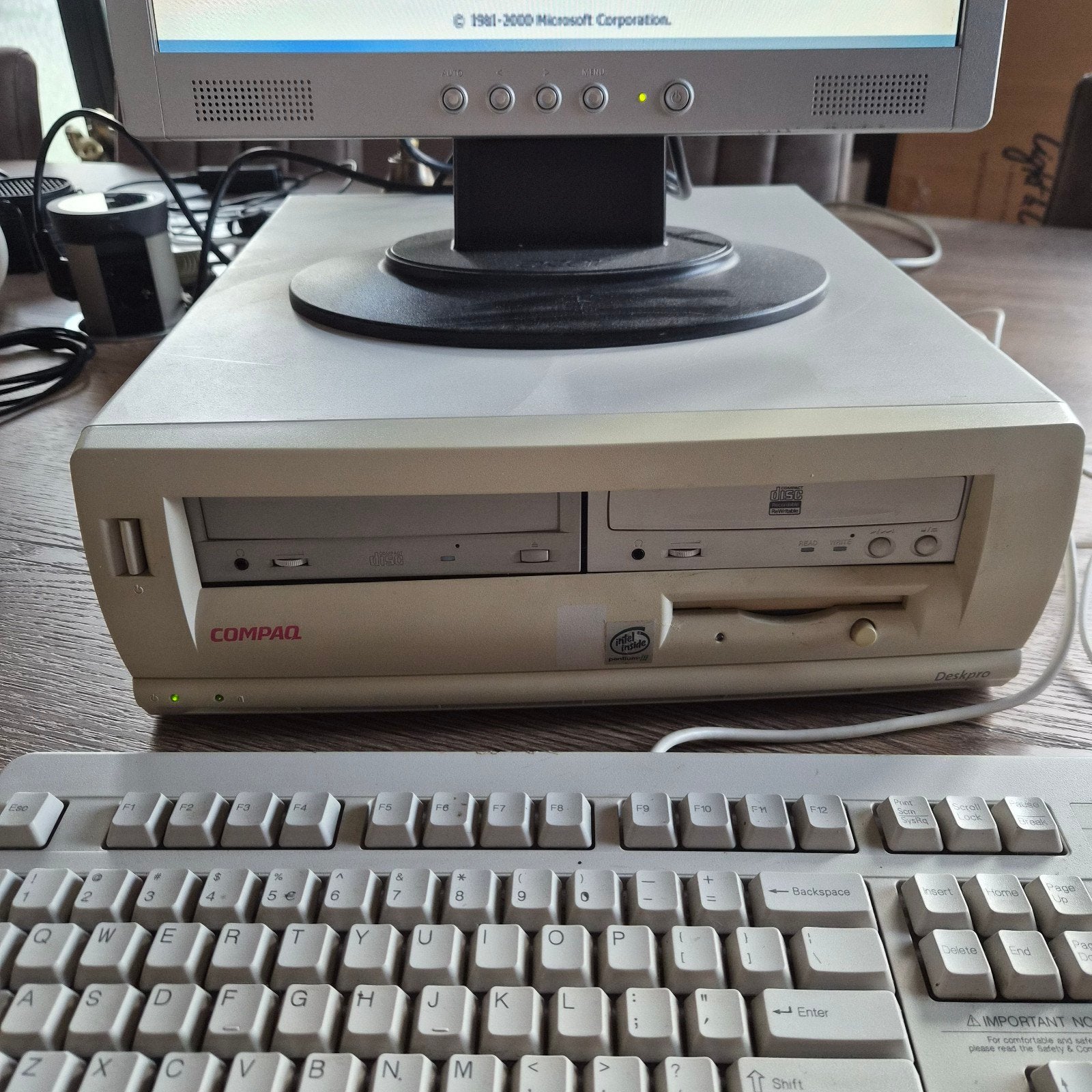 Compaq Deskpro Pentium III Retro PC met Windows Me, Ophalen, Compaq