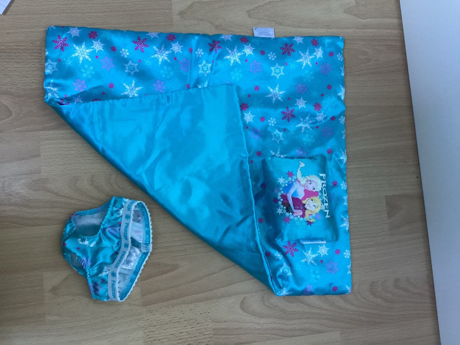 Build-A-Bear Frozen Slaap deken, kussen en Onderbroekje, Ophalen of Verzenden, Gebruikt, Overige typen