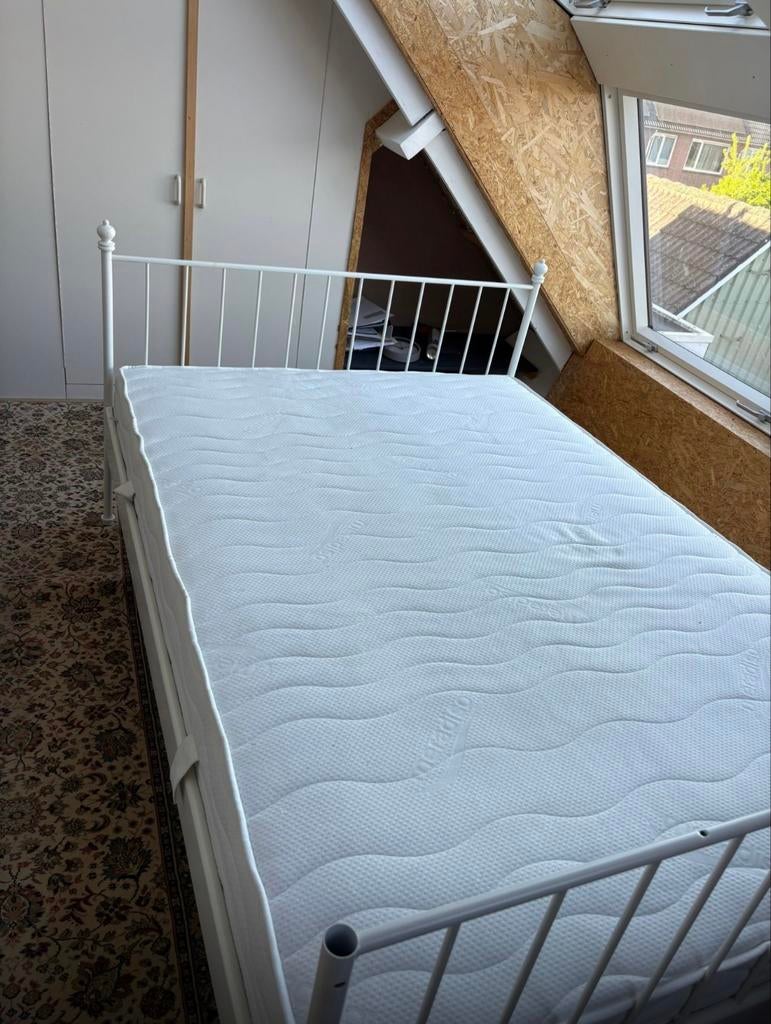 IKEA Lervik bed 140x200 cm met lattenbodem, Huis en Inrichting, Gebruikt, Wit, Tweepersoons, 200 cm