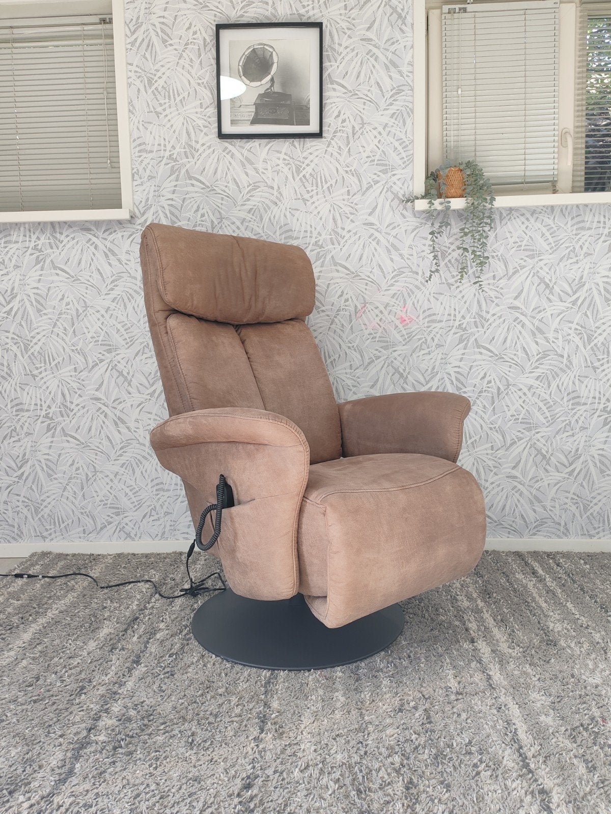 Vrijwel nieuwe Meubelzorg Sublime elektrische relax fauteuil, Minder dan 75 cm, Leer, Ophalen of Verzenden, Zo goed als nieuw