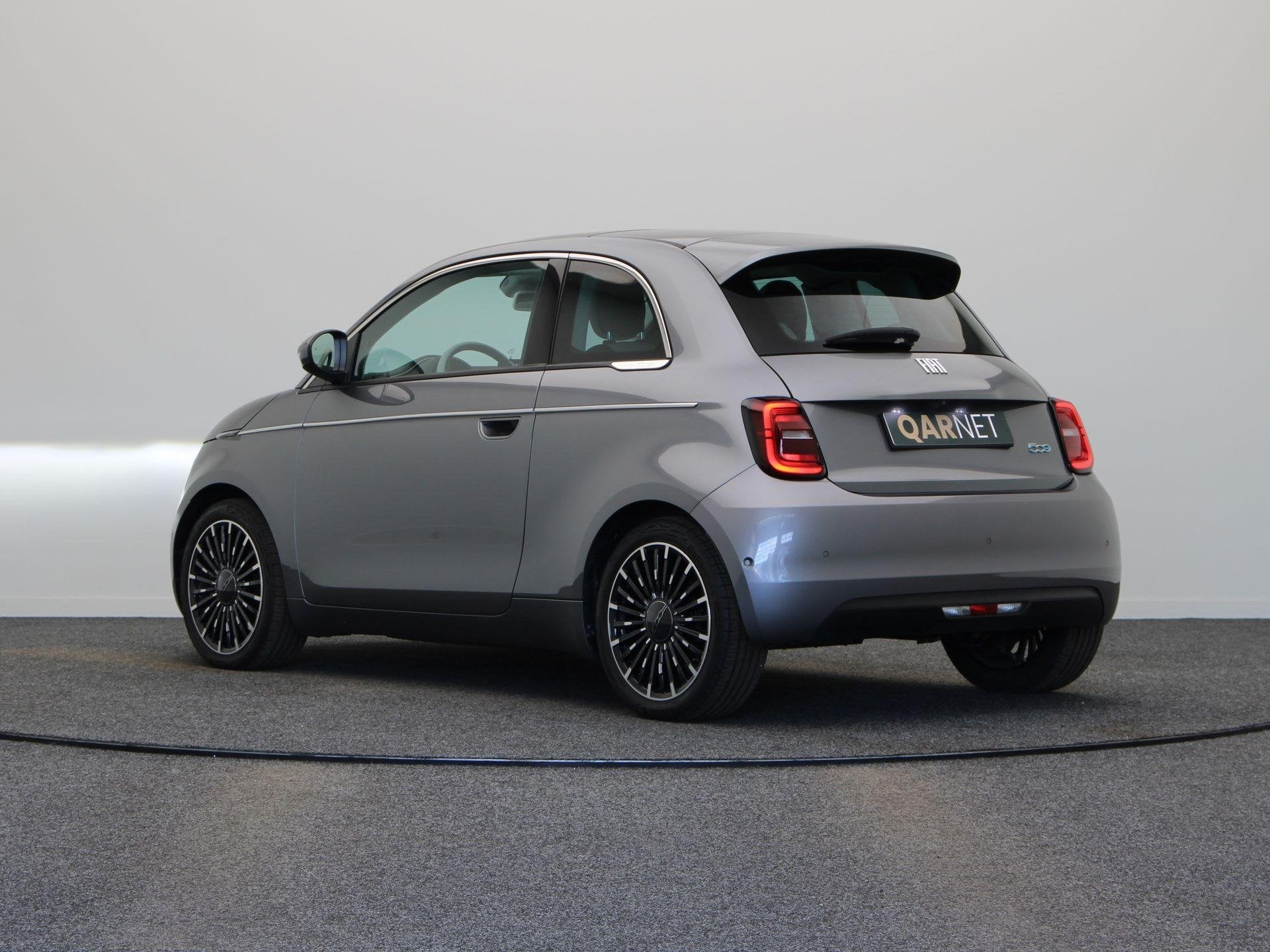 Fiat 500 3+1 La Prima 42 kWh | Panoramisch dak | 94% accu sc, Auto's, 1300 kg, Gebruikt, 118 pk, 4 stoelen