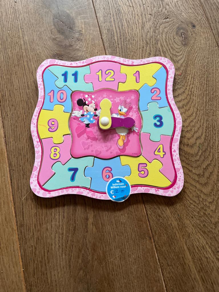 Houten Minnie Mouse klok puzzel (alles 2 + 2 GRATIS), 10 tot 50 stukjes, Ophalen of Verzenden, Zo goed als nieuw, Van hout