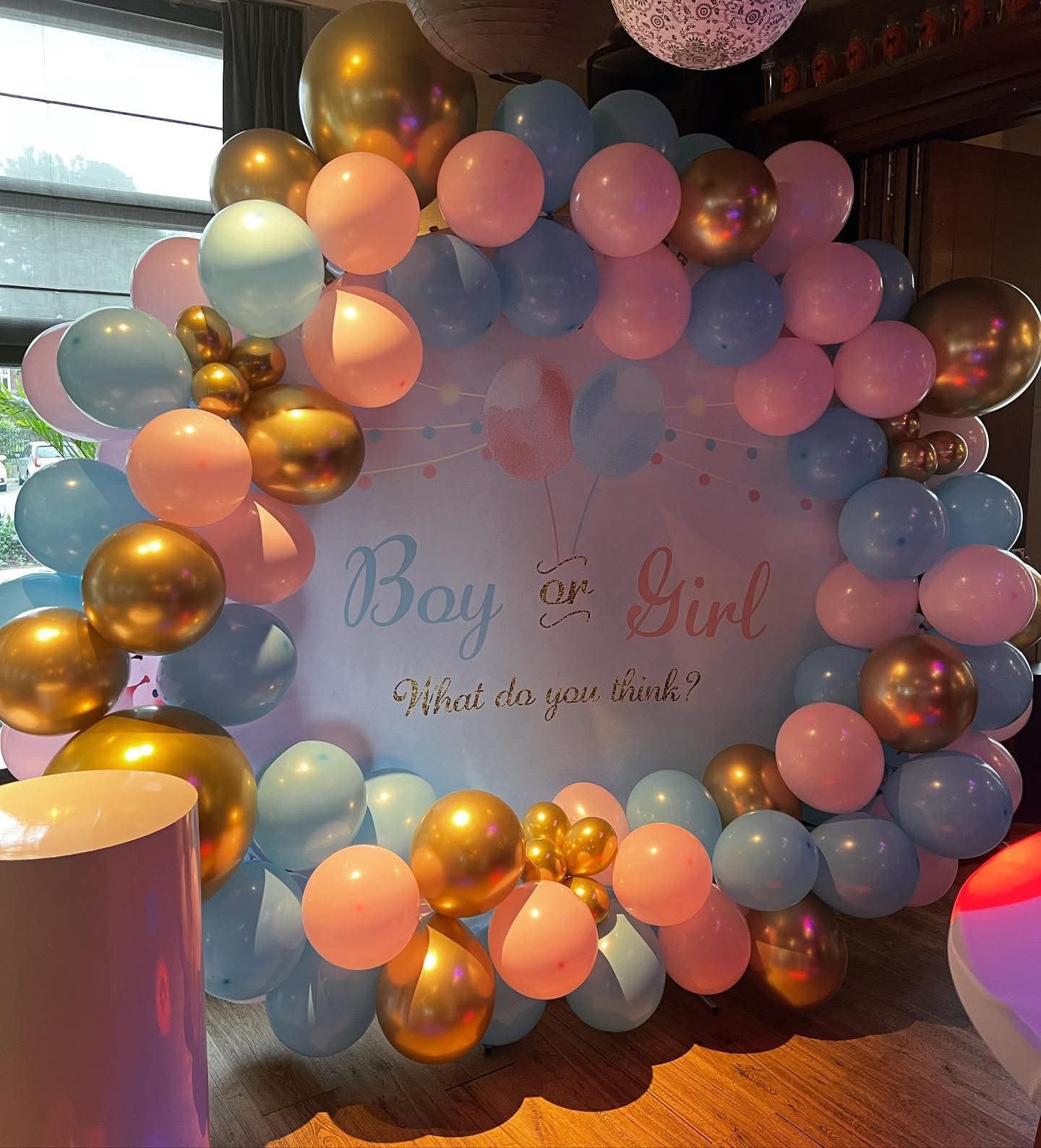 Ballonnenboog rond gender reveal, Ophalen, Zo goed als nieuw, Geboorte of Huwelijk