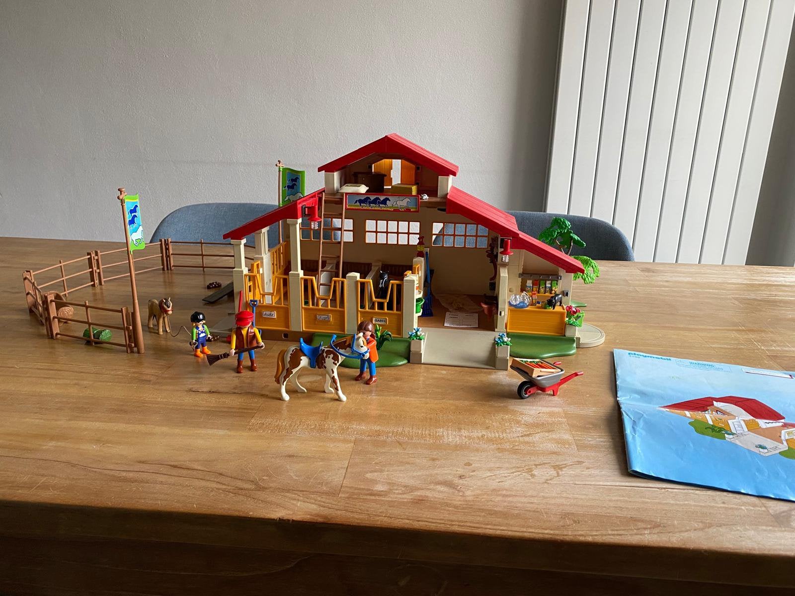 Paarden manege playmobile, Kinderen en Baby's, Ophalen of Verzenden, Zo goed als nieuw