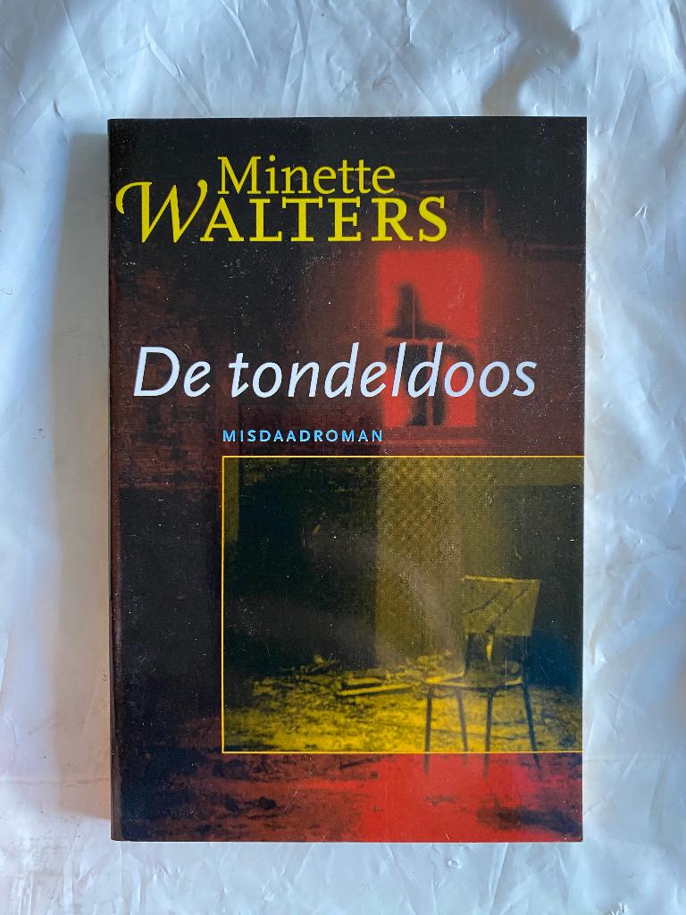 Minette Walters: De tondeldoos, Ophalen of Verzenden, Gelezen