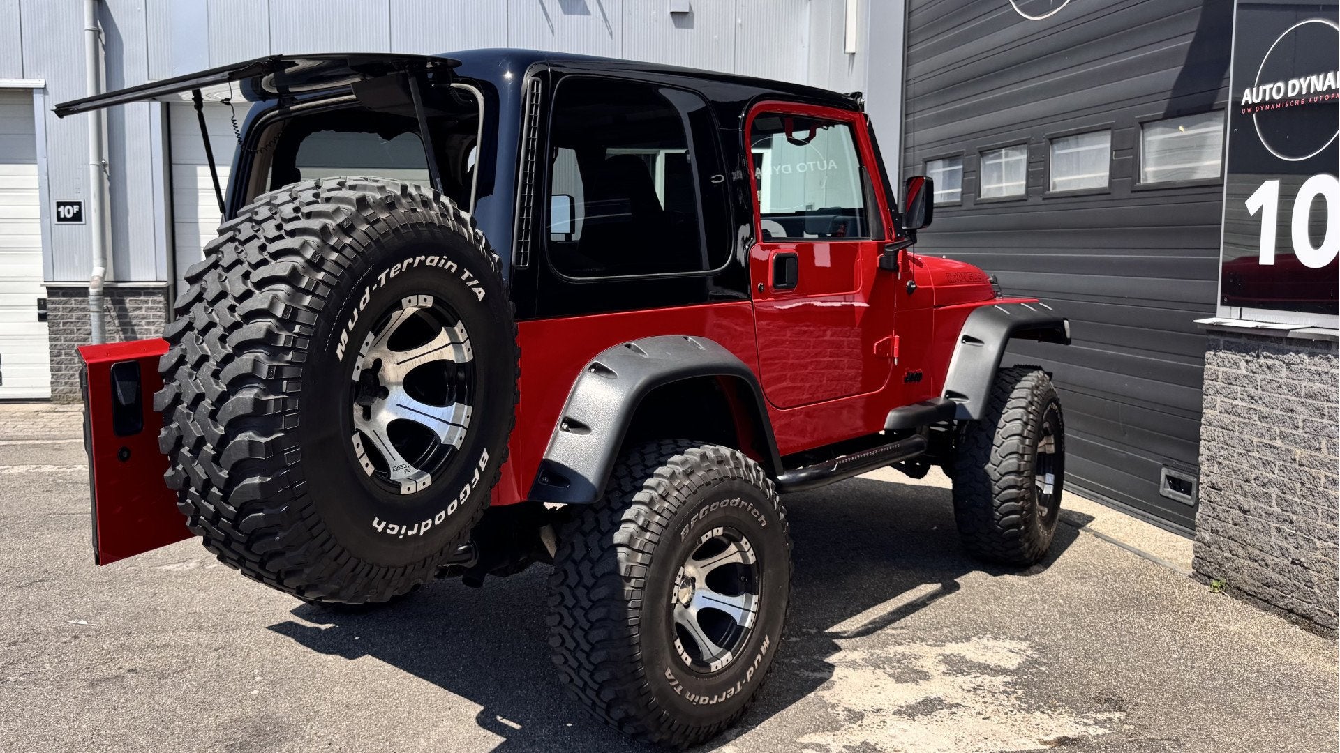 Jeep Wrangler 2.5i Softtop | Hardtop | Custom Build Belastin, foto 10