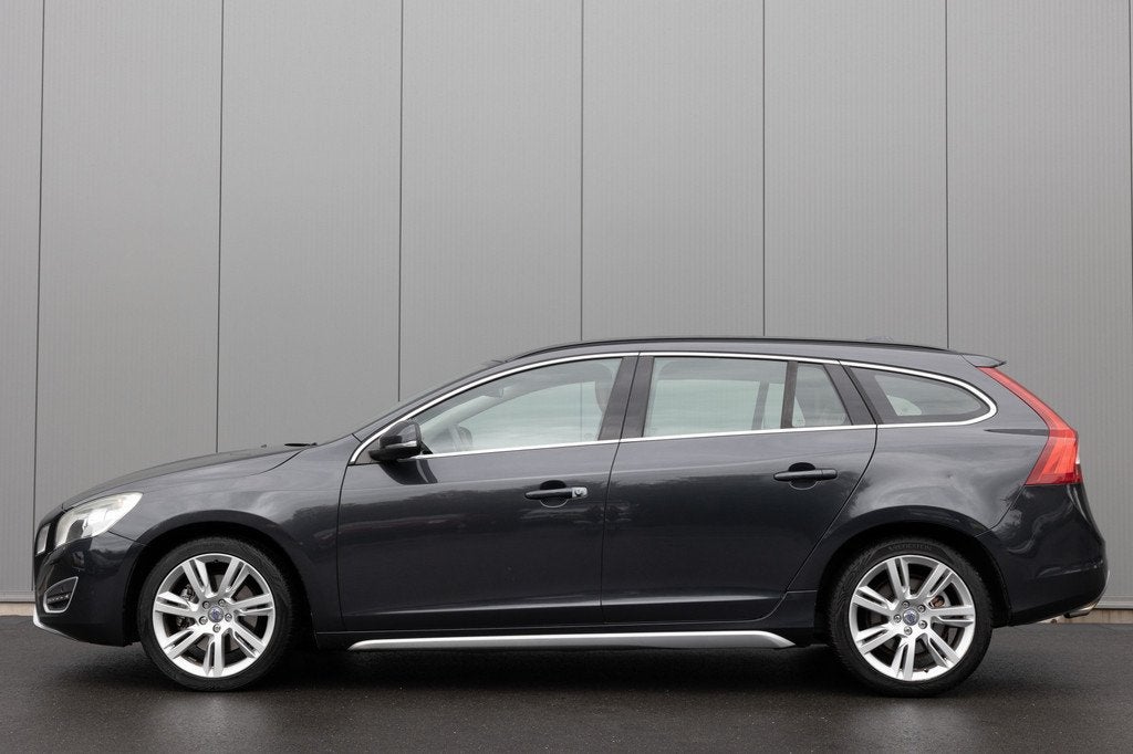 Volvo V60 2.0T | LEDER | TREKHAAK | NAVI | STOELVERWAMING, Auto's, Volvo, Euro 5, 1502 kg, 4 cilinders, Automatische klimaatregeling