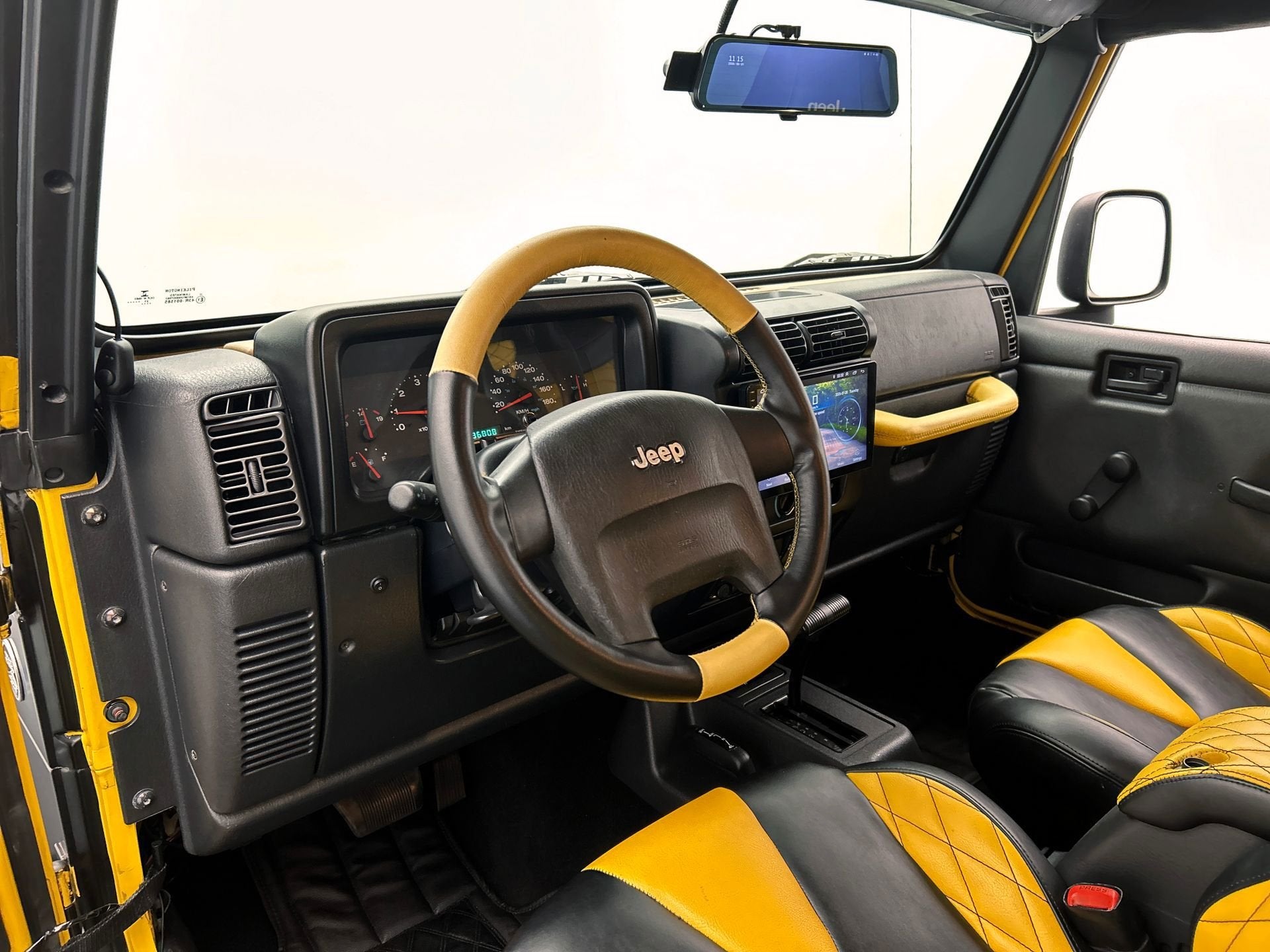 Jeep Wrangler 4.0i Hardtop TJ Automaat Airco Apple Car play, Auto's, Automaat, 450 kg, Gebruikt, Zwart