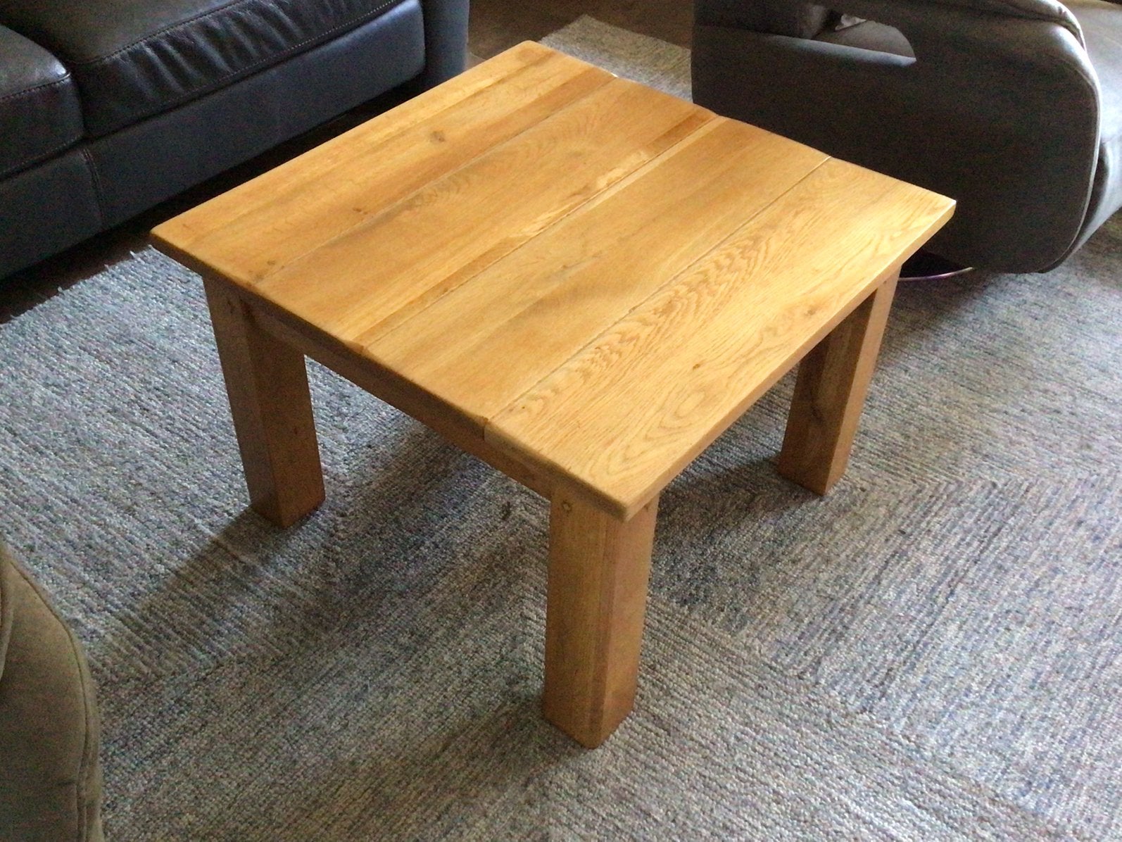 Te koop massief eiken salontafeltje, Ophalen, 50 – 75, 50 tot 100 cm, Zo goed als nieuw