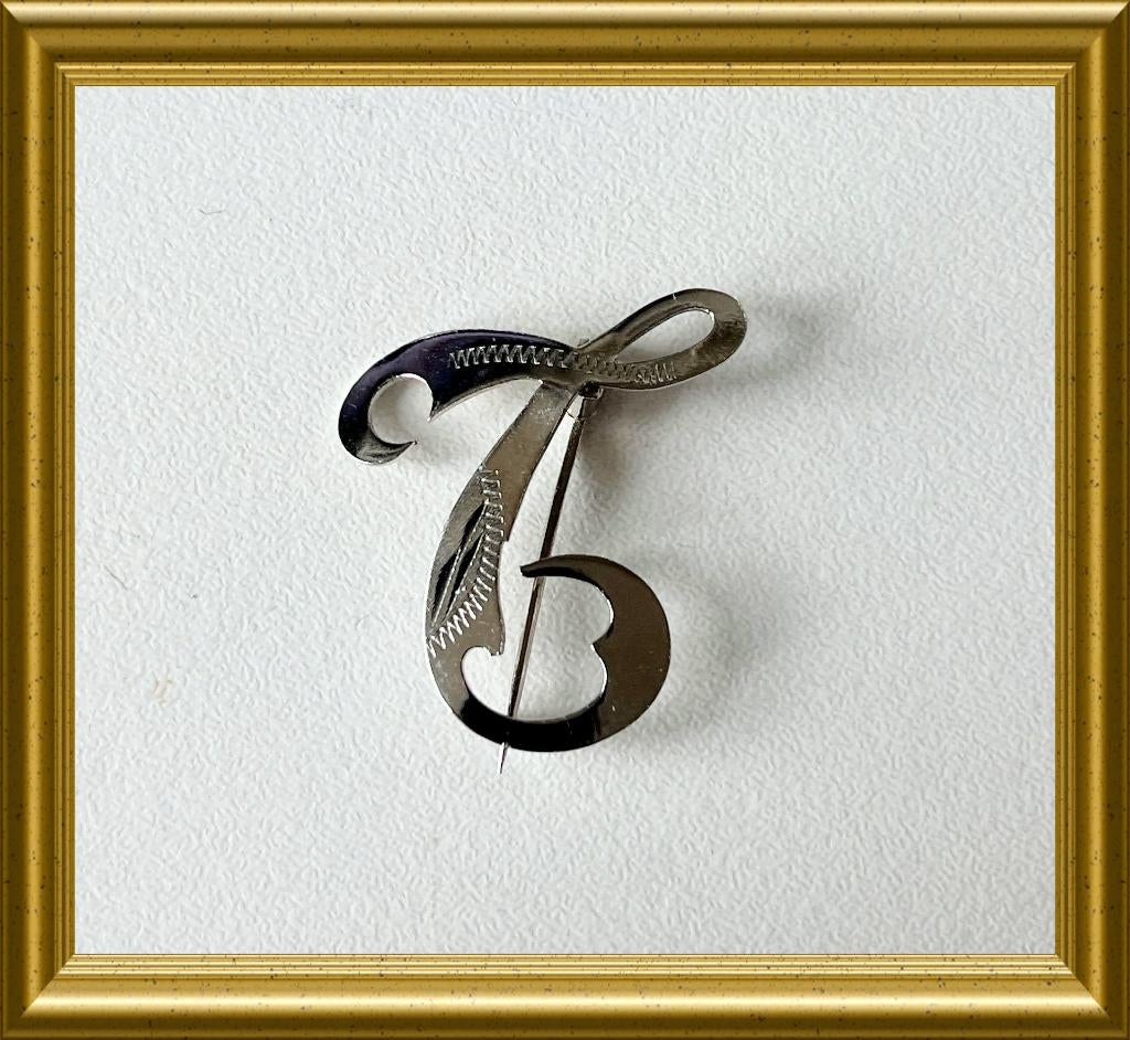 Zilveren broche letter T, Ophalen of Verzenden, Zilver, Broche