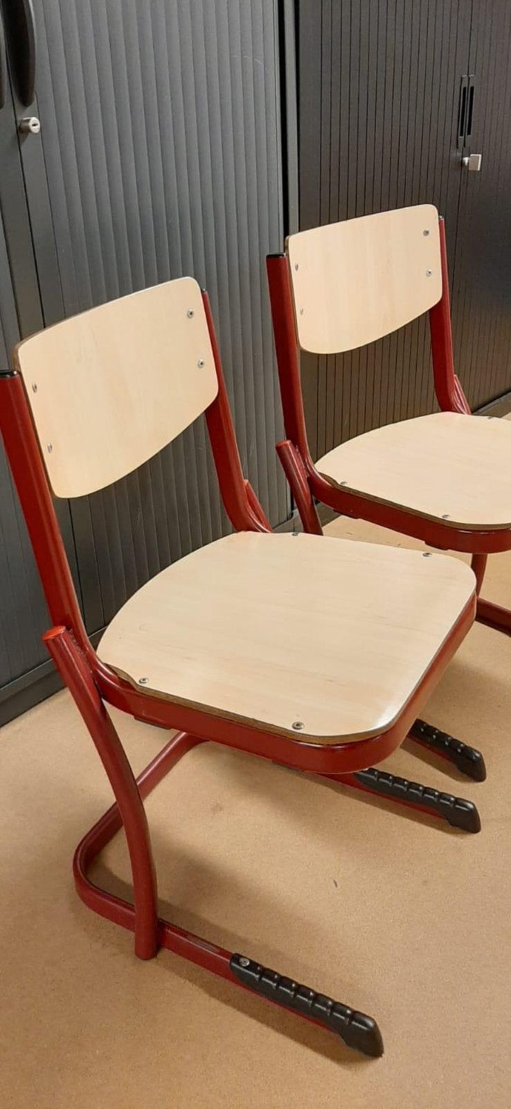 16 stuks vintage kinder schoolstoelen, rood met hout, Ophalen, Gebruikt, Vijf, Zes of meer stoelen, Rood