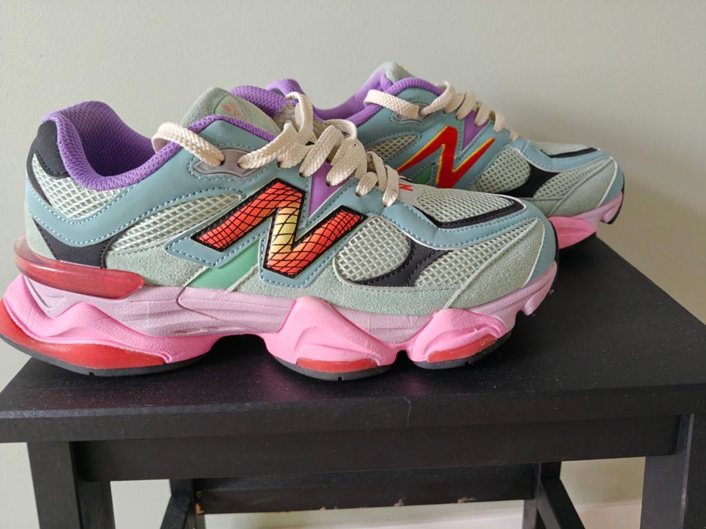NEW BALANCE 9060 sneakers. Collectors item. Maat 41.5, New Balance, Overige kleuren, Ophalen of Verzenden, Sneakers of Gympen