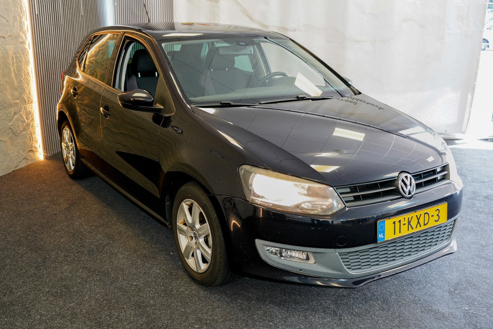 Volkswagen Polo 1.2 TSI Highline|NAP|2E EIG|AIRCO|CRUISE|VEL, Auto's, Voorwielaandrijving, Euro 5, Verwarmde buitenspiegels, Zwart