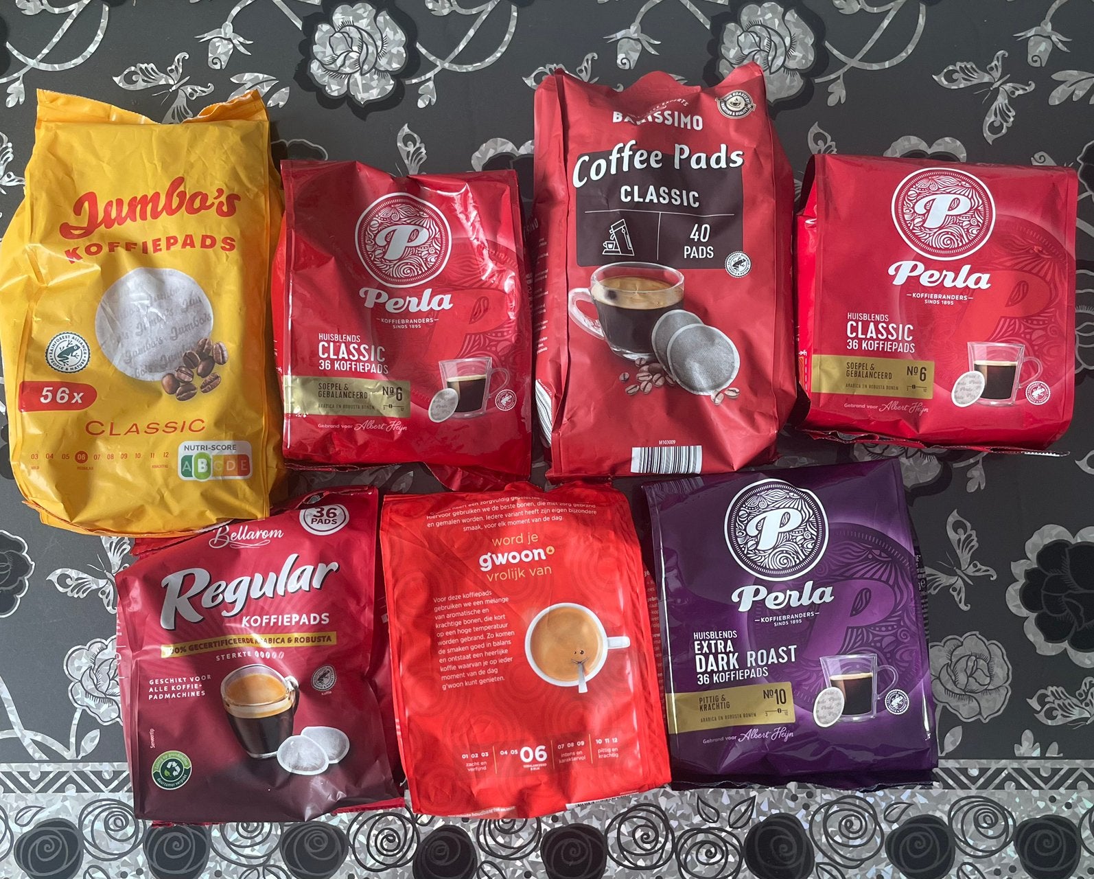 Verschillende merken koffie pads, Ophalen