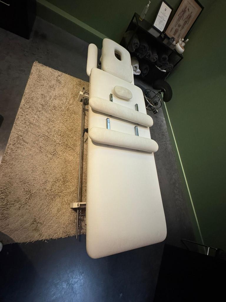 Elektrische massagetafel / behandelbank (reparatie nodig), Ophalen