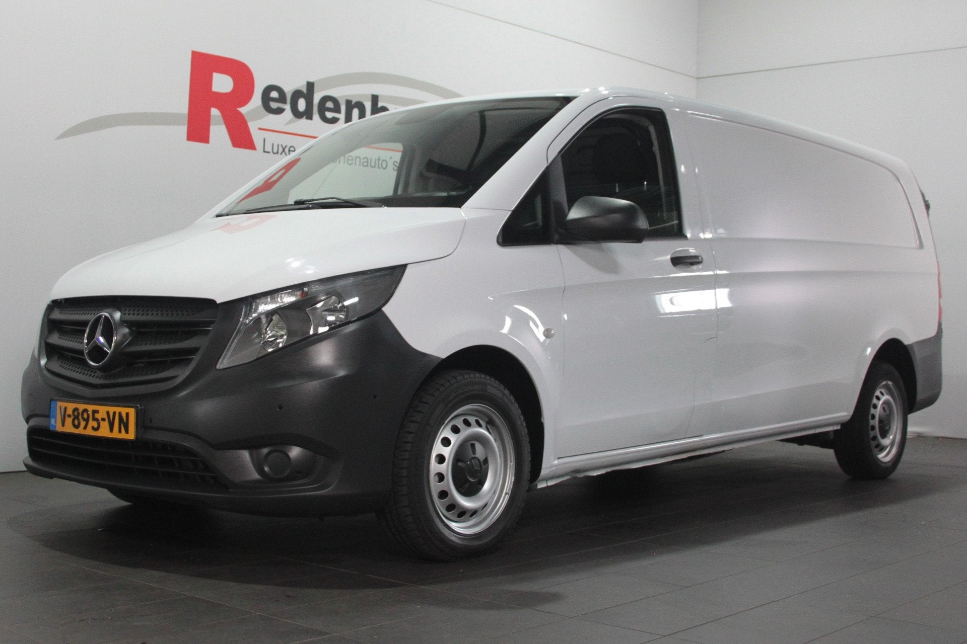 Mercedes-Benz Vito 111 CDI Extra Lang - Airco / PDC / Trekha, Auto's, Voorwielaandrijving, 15 km/l, Gebruikt, Euro 6