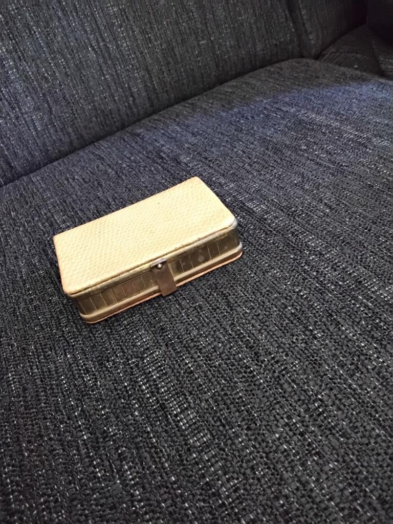Antieke portemonnee met koperen knipsluiting, Overige merken, Gebruikt, Beige, Ophalen of Verzenden