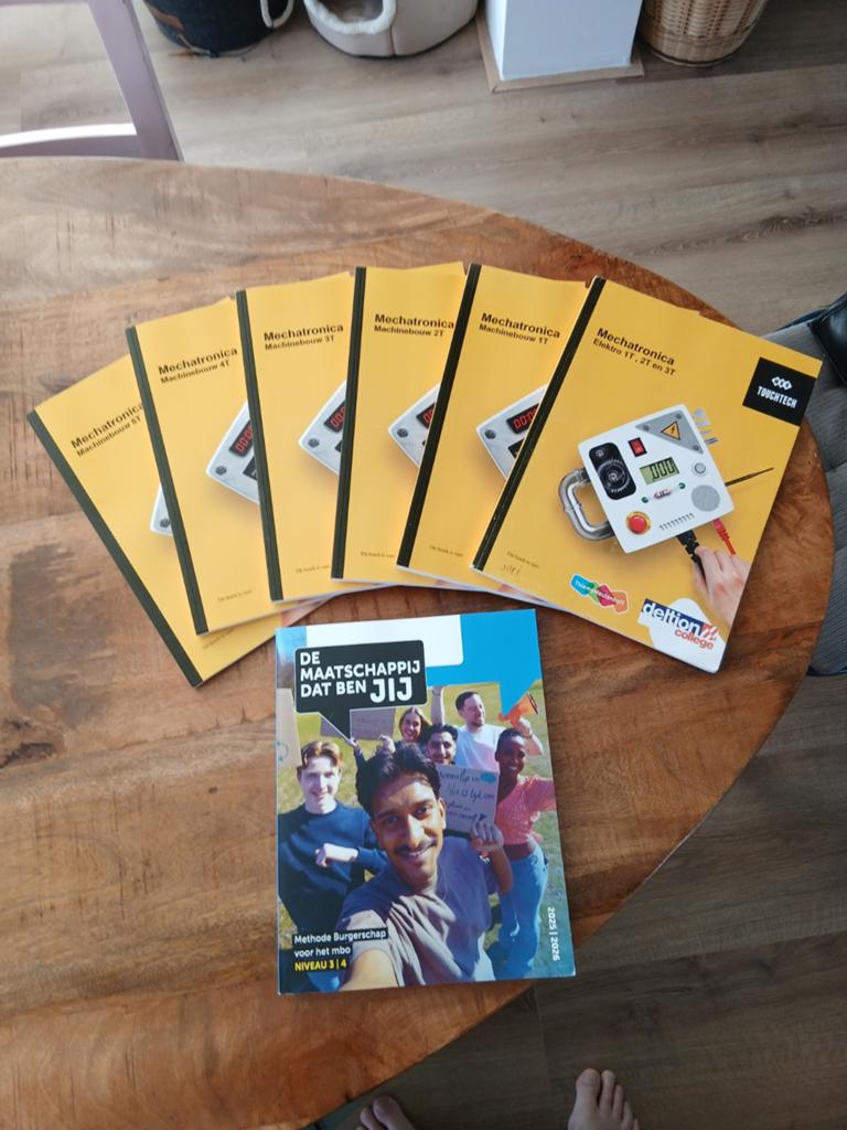 Mechatronica 1T t/m 5 T    Methode Burgerschap, Boeken, Ophalen, Beta, Zo goed als nieuw, MBO