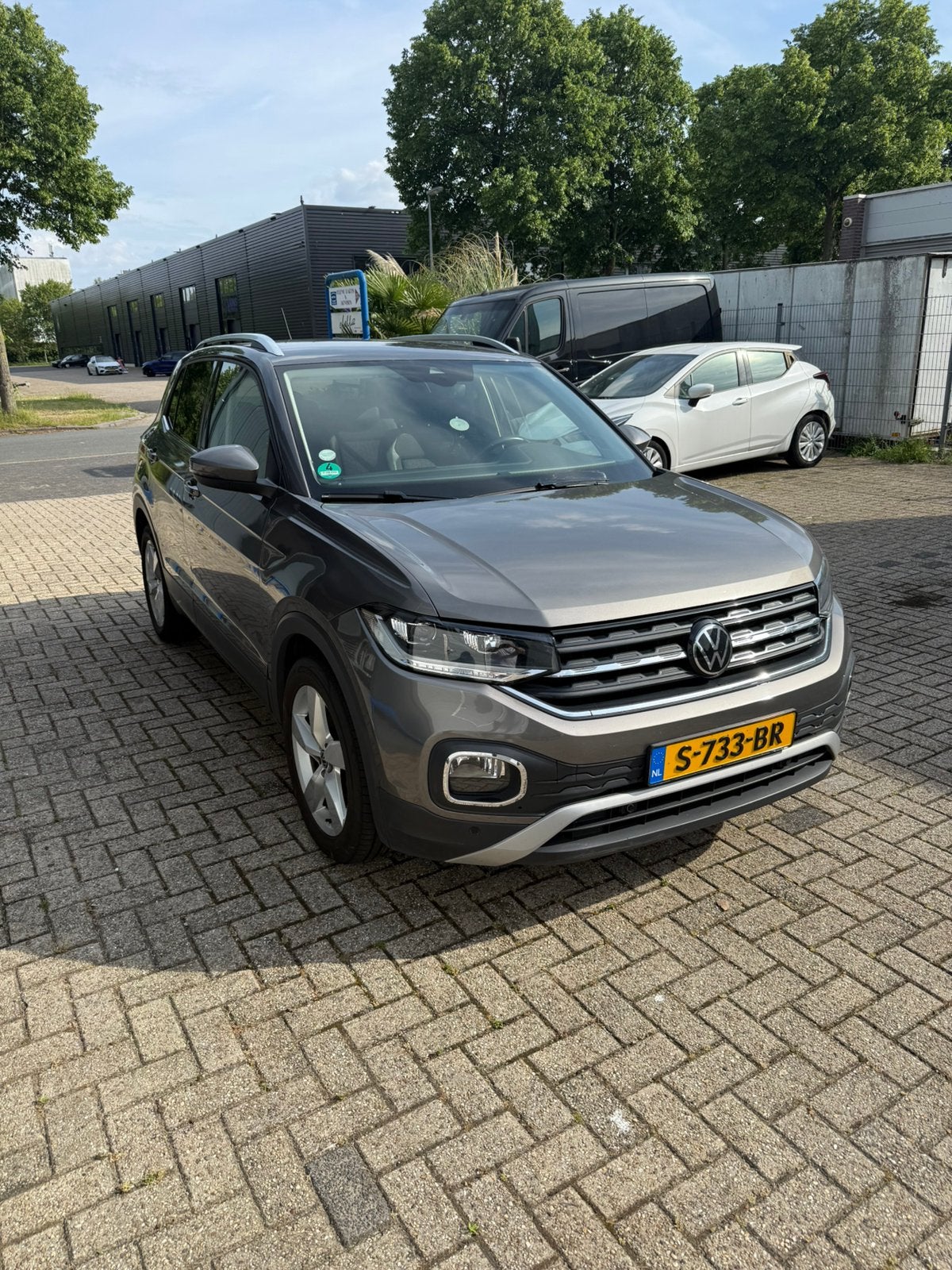 Volkswagen T-Cross 1.0 TSI 110pk 7-DSG 2021 Grijs, Auto's, Particulier, 3 cilinders, 1198 kg, 1100 kg