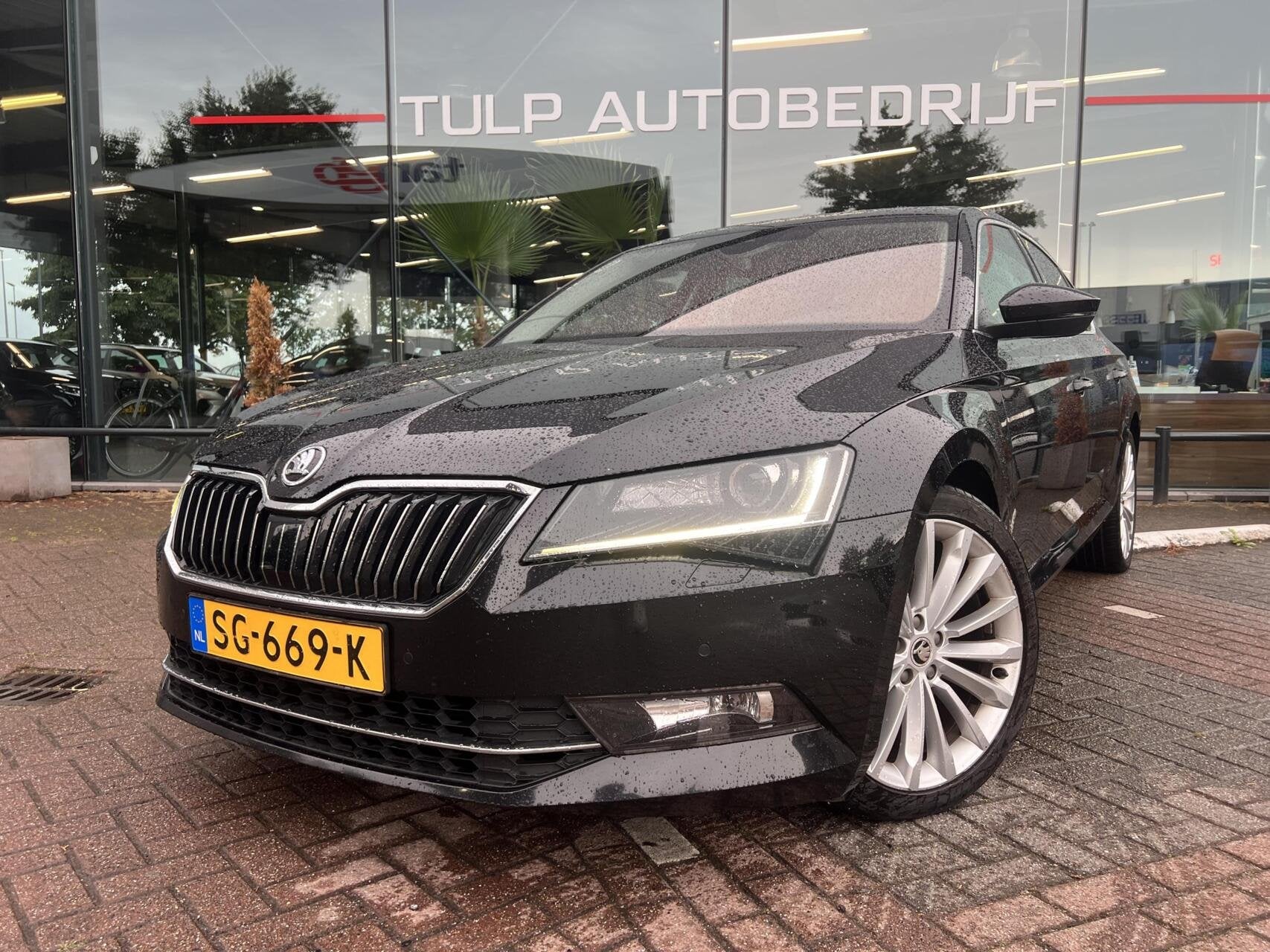 Skoda Superb 1.4 TSI ACT Ambition Business DSG NLauto NAP, Auto's, Stof, Gebruikt, 150 pk, Zwart