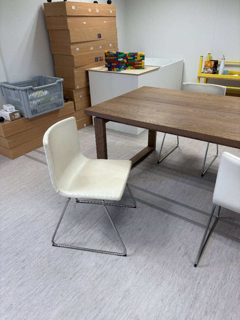 Acht witte lederen kunstlederen stoelen: Bernhard stoel, Ophalen, Overige materialen, Gebruikt, Wit