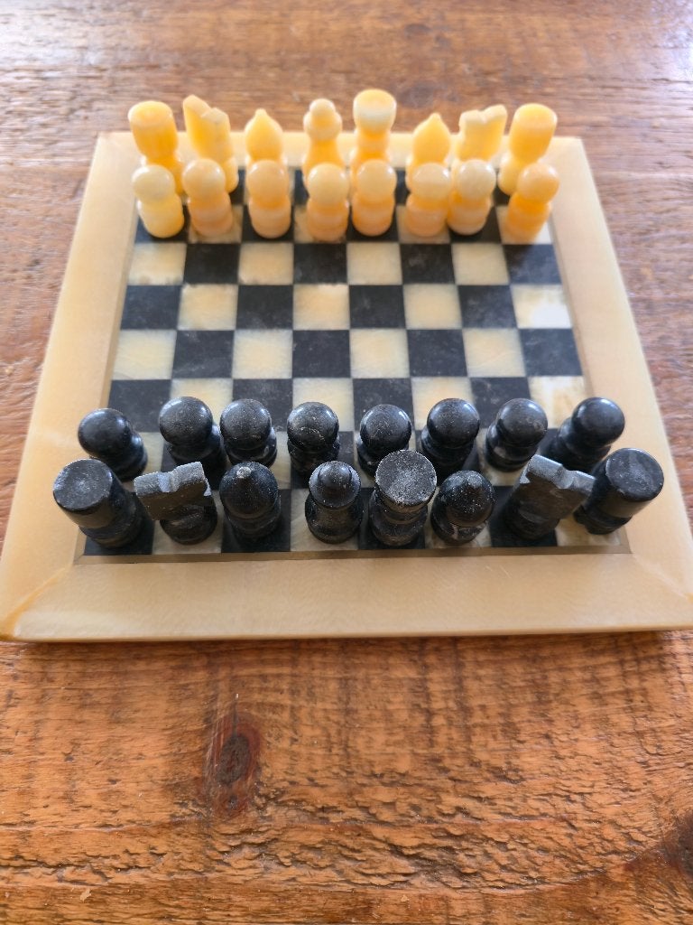 Marmeren schaakset 25x25 cm 60euro, Een of twee spelers, Ophalen, Zo goed als nieuw