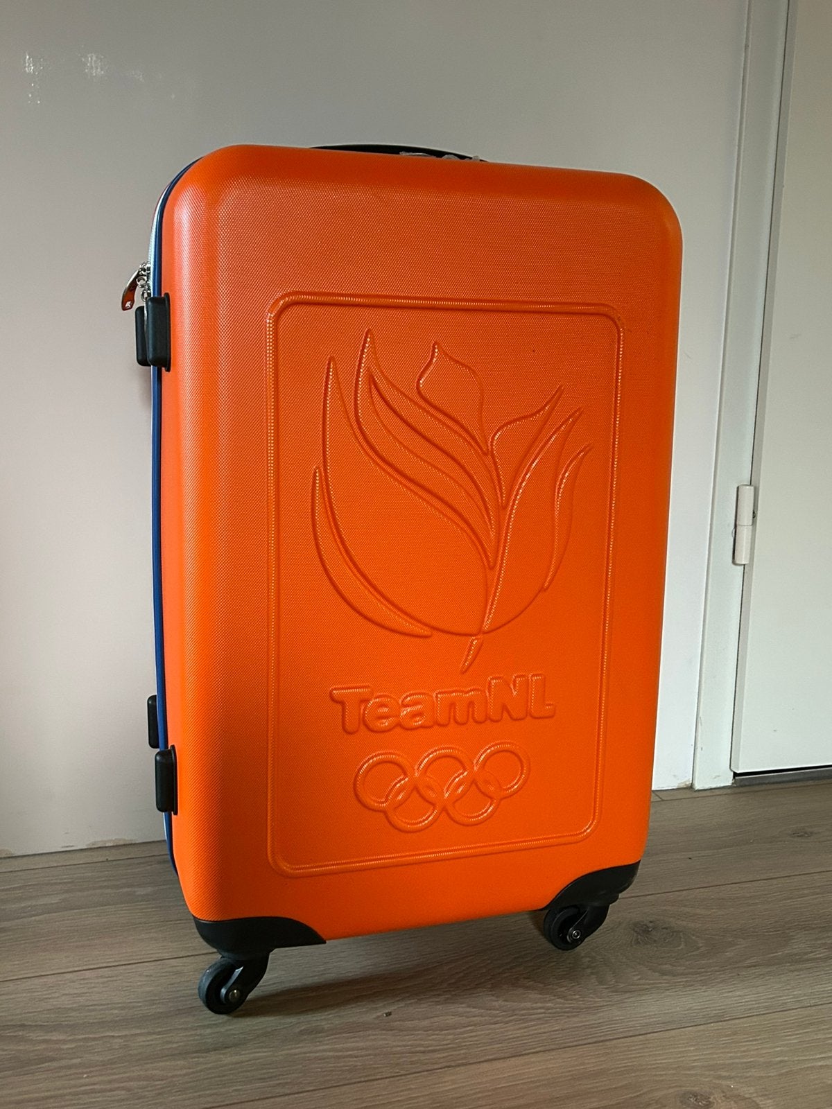 Princess traveller koffer oranje TeamNL 60L, Sieraden, Tassen en Uiterlijk, 60 tot 70 cm, Hard kunststof, Nieuw, Ophalen of Verzenden