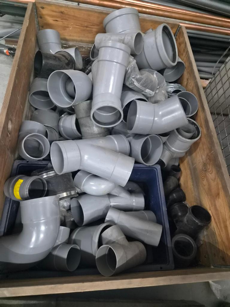 Diverse PVC Bochten en Afvoerbuizen, Doe-het-zelf en Verbouw, Buizen en Afvoer, Afvoer, Gebruikt, Pvc, Ophalen of Verzenden